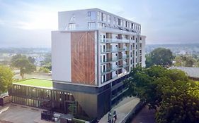 The Lennox Luxury Apartment